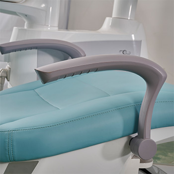 High-end Music Dental Chair Unit,CE approved,Bluetooth Music Function, Skin-friendly Leather Cushion ,C-link touch screen system,9 Memory Positions